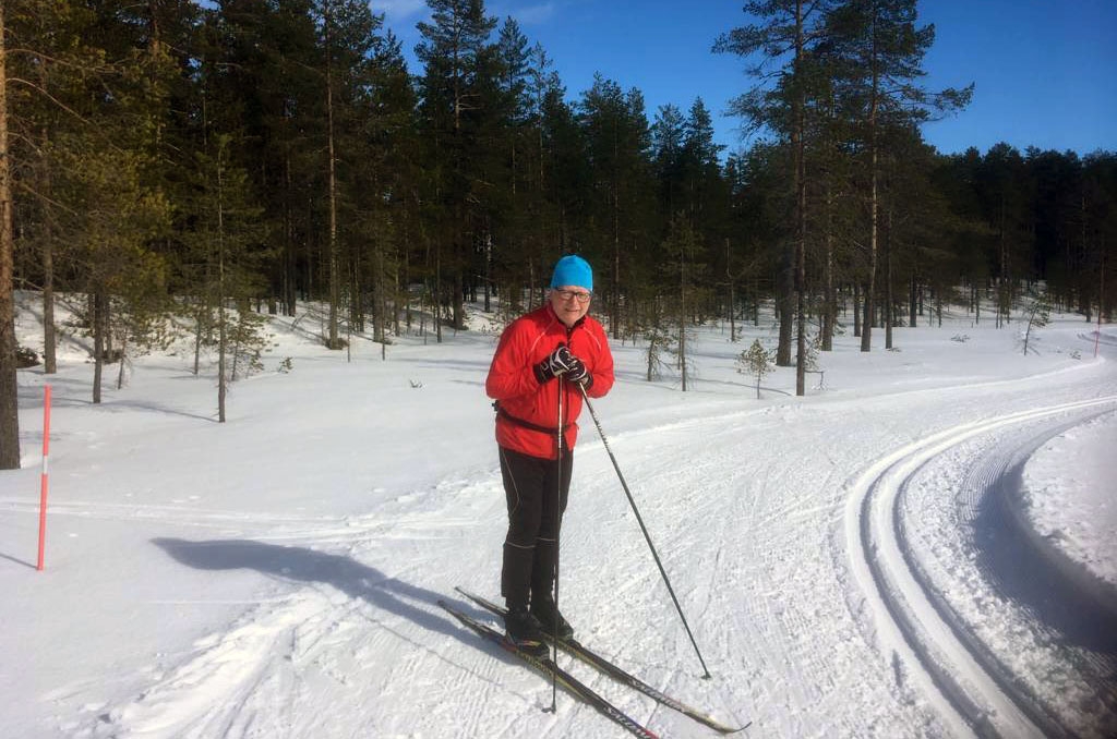 Kombinera skidåkning med husbilssemester. 